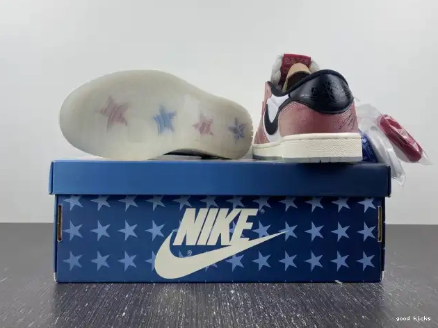 ROOM FN0432-017 'RED TROPHY X JORDAN OG AIR 1 LOW BLACK' 0326